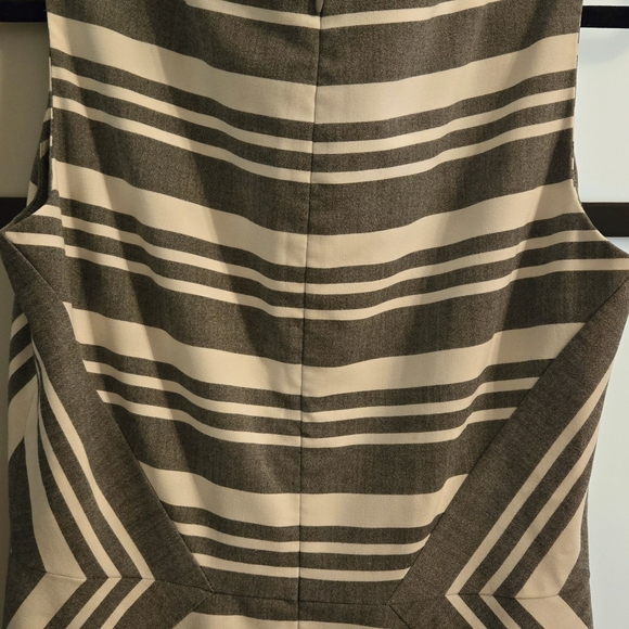 CALVIN KLIEN dress, size 6 Dark gray & white stripes. White slip underneath. - Picture 4 of 4